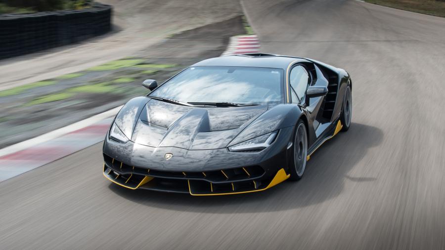  Lamborghini Centenario LP770-4 2016 года  (фото 22 из 61)